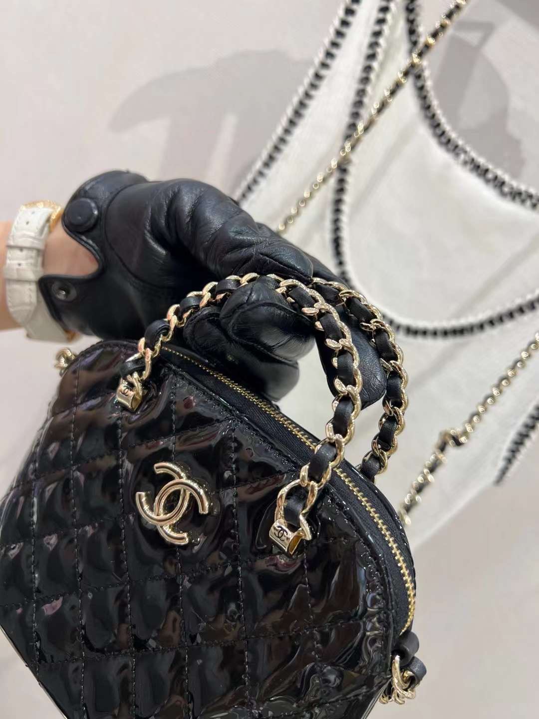 【P1280】香奈儿女包价格 Chanel2023新款菱格纹漆皮手提斜挎贝壳包