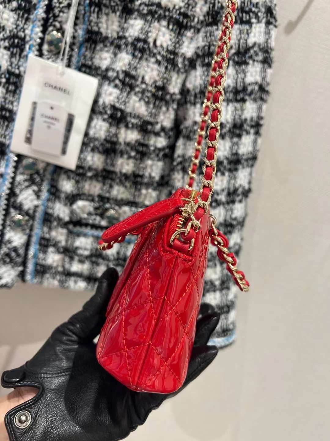 【P1280】Chanel包包货源 香奈儿23春夏新款漆皮手提斜挎贝壳包 红色