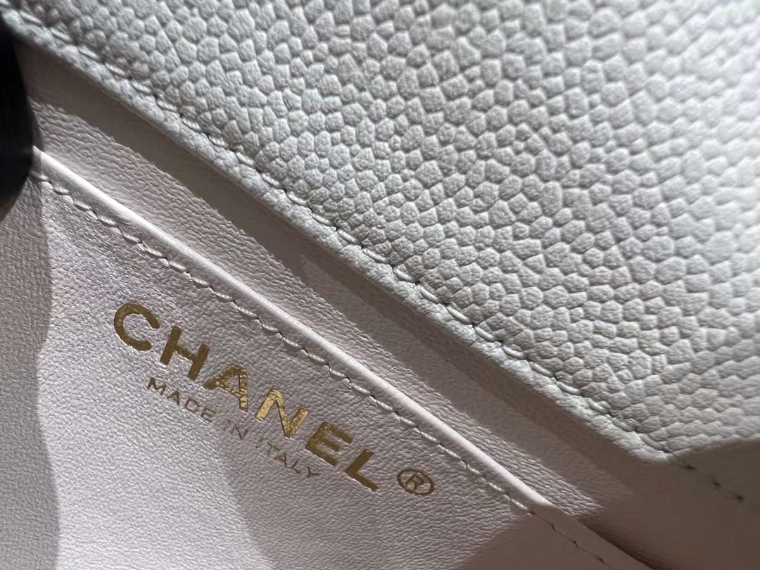 【P1880/2030/2180】Chanel香奈儿23年新款爱心扣口盖包链条单肩女包 白色