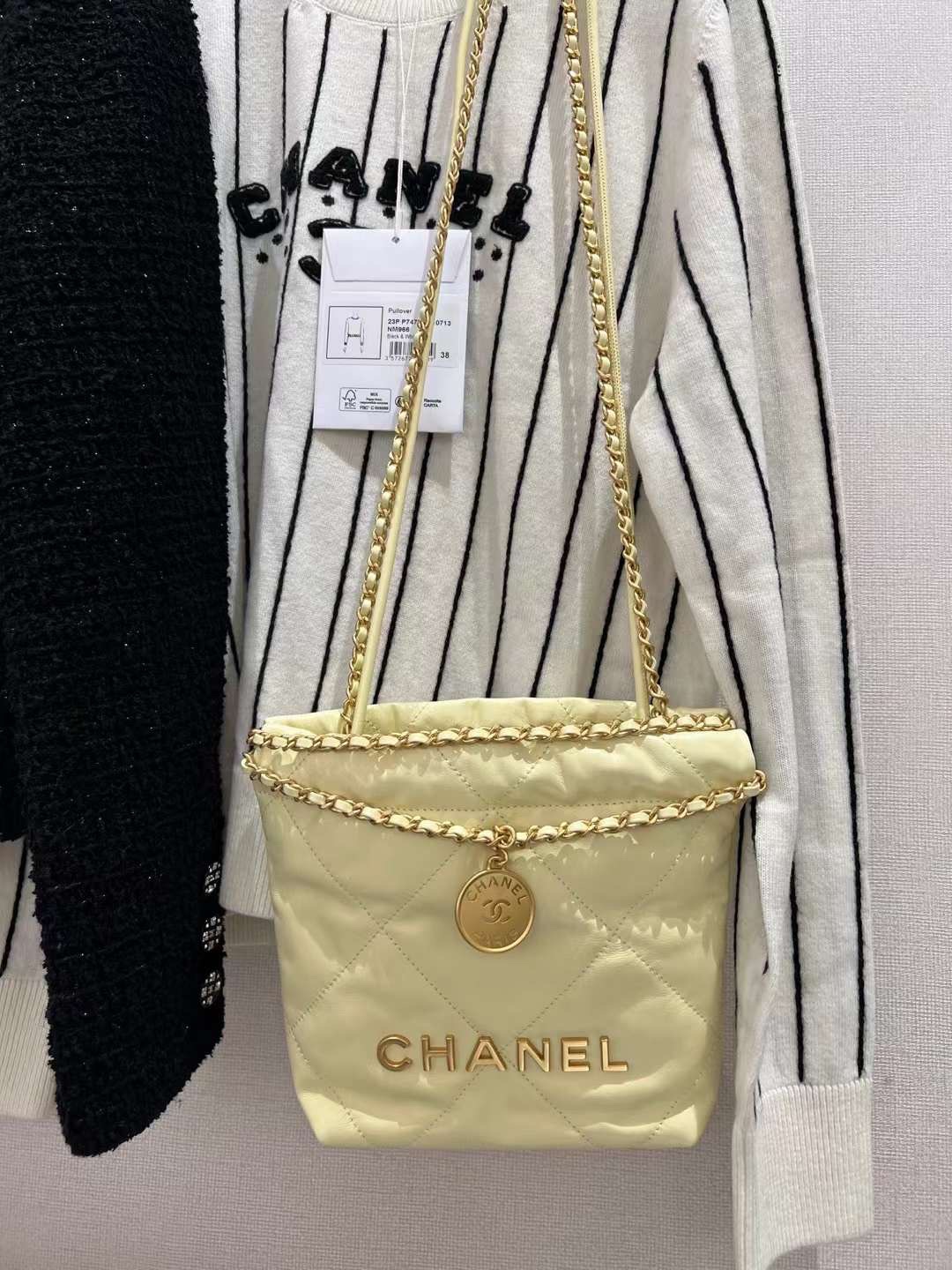 【P1880】广州包包批发 Chanel香奈儿2023新款迷你22手袋单肩斜挎女包 小鸡黄