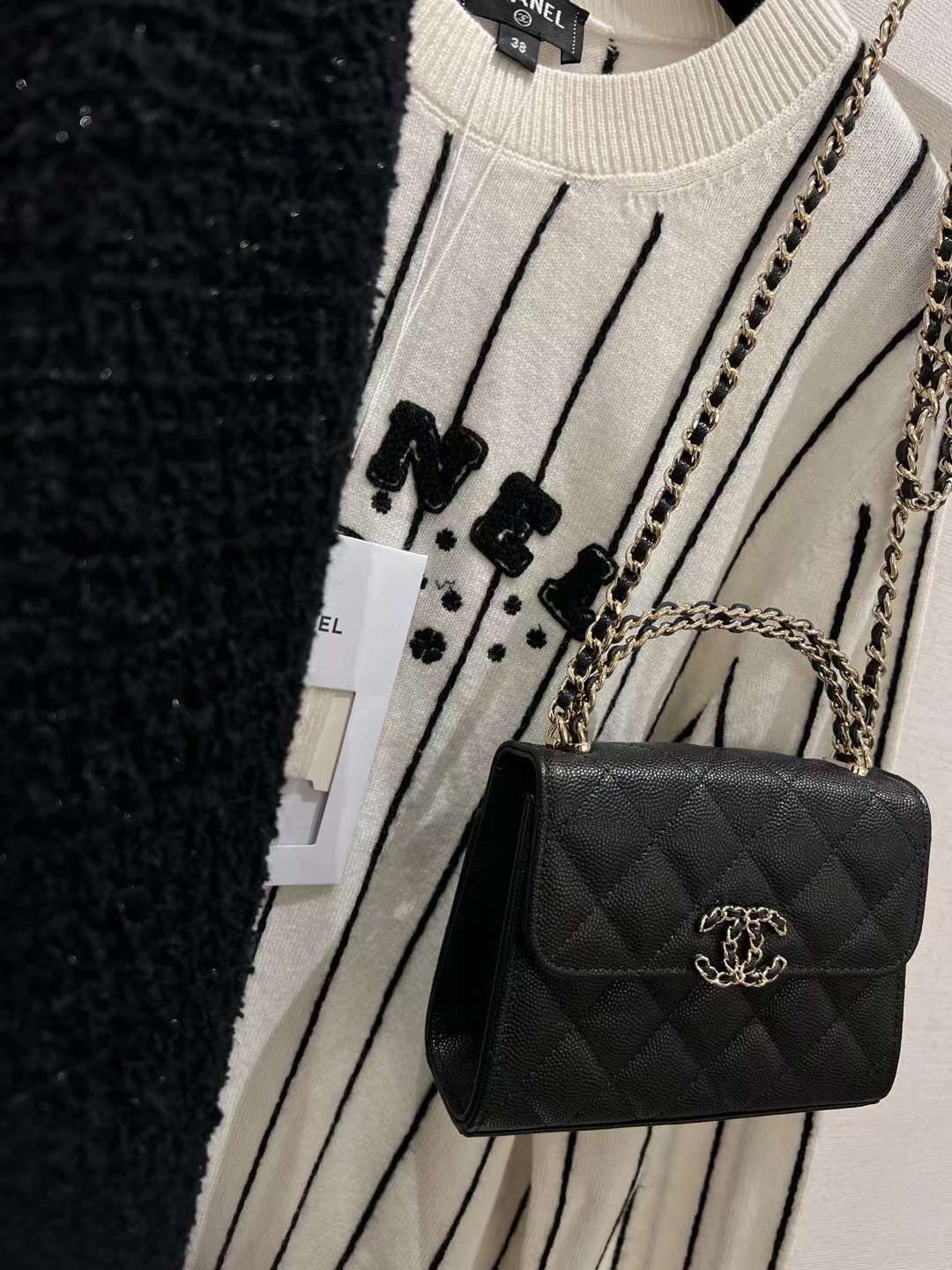 【P1200】Chanel包包批发 香奈儿23年新款链条手柄手提女包 黑色中号14.5CM