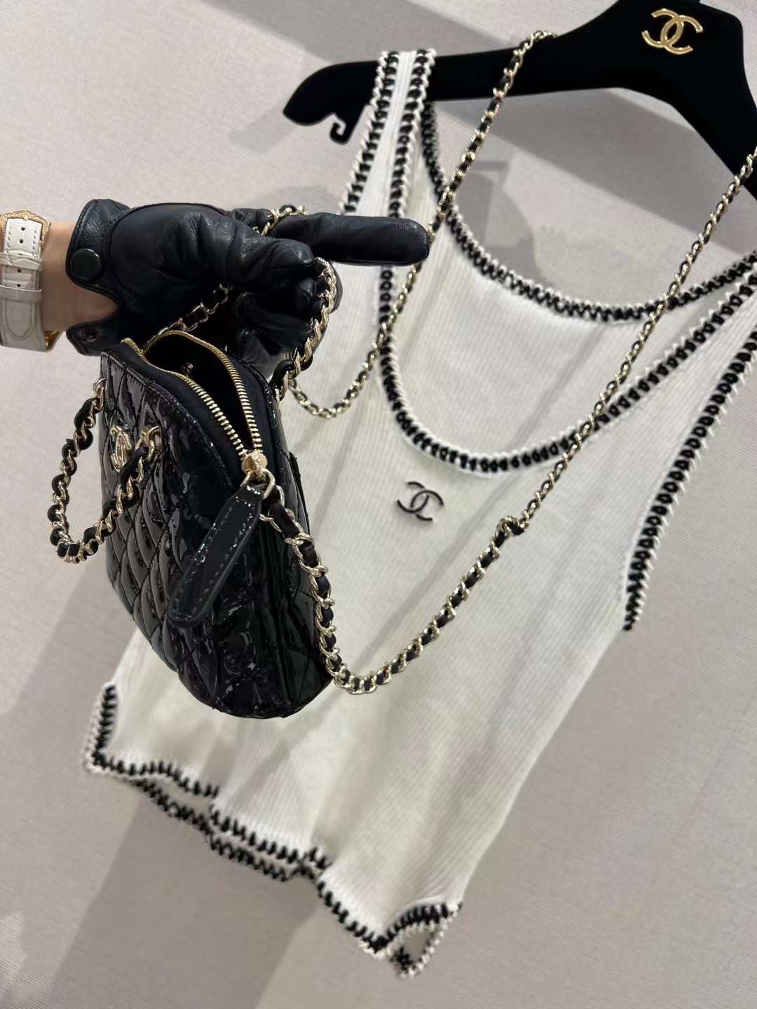 【P1280】香奈儿女包价格 Chanel2023新款菱格纹漆皮手提斜挎贝壳包