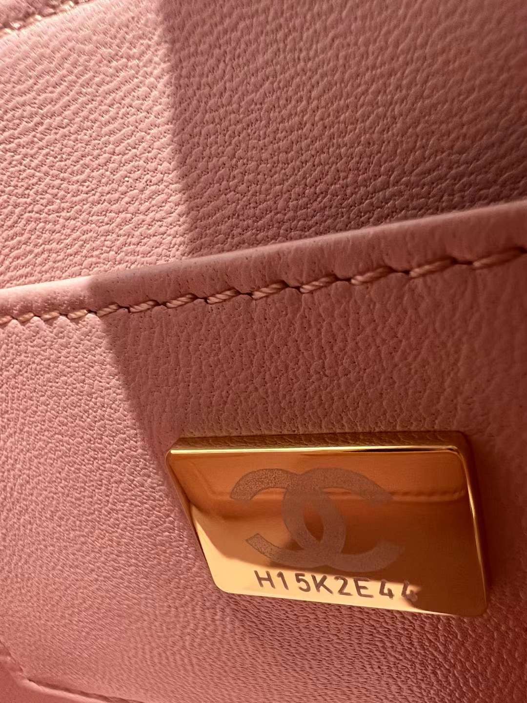 【P2370】Chanel女包货源 香奈儿23年春夏新款手柄口盖包盒子化妆包 粉色