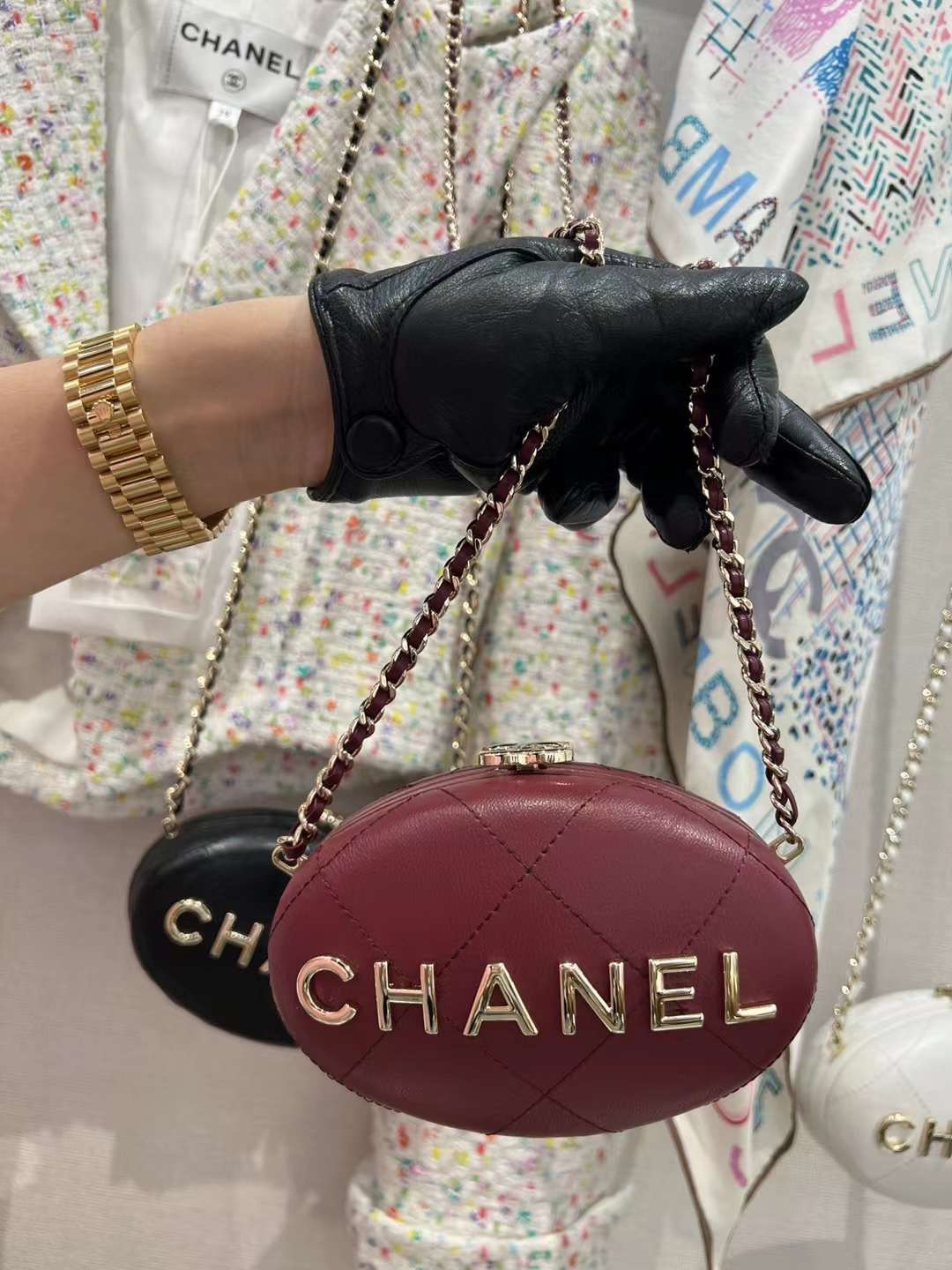 【P1470】Chanel包包官网 香奈儿2023新款酒红色字母Logo装饰链条鹅蛋晚宴包