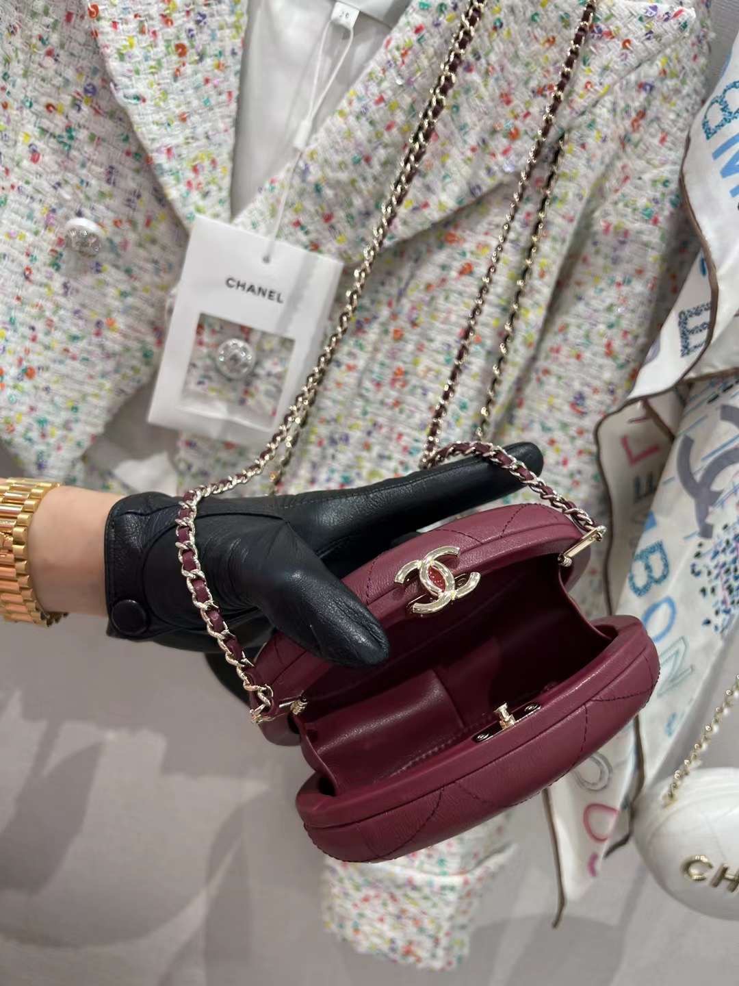 【P1470】Chanel包包官网 香奈儿2023新款酒红色字母Logo装饰链条鹅蛋晚宴包