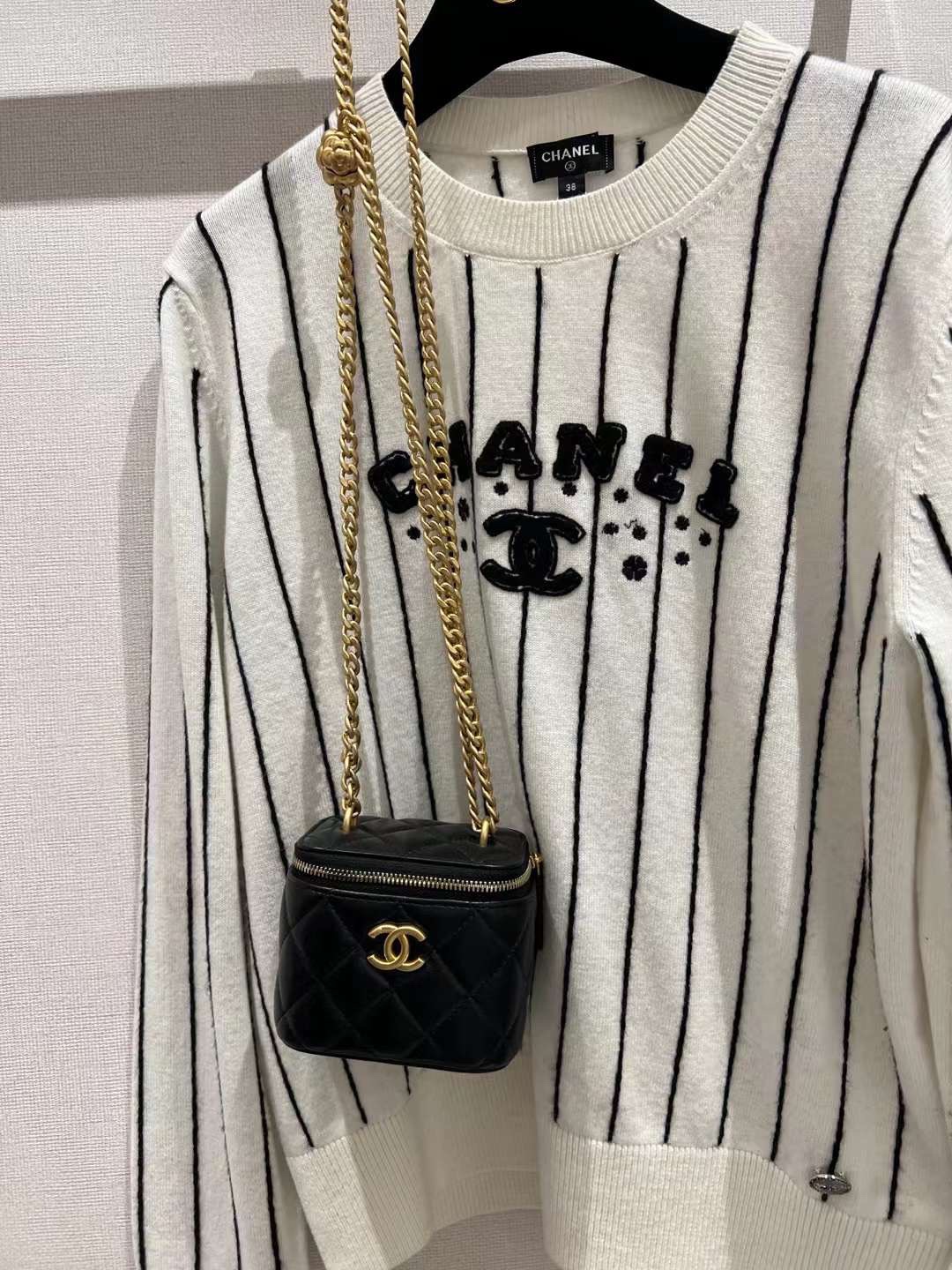 【P1170】厂家直销 Chanel香奈儿2023新款山茶花五金链条迷你盒子包 黑色
