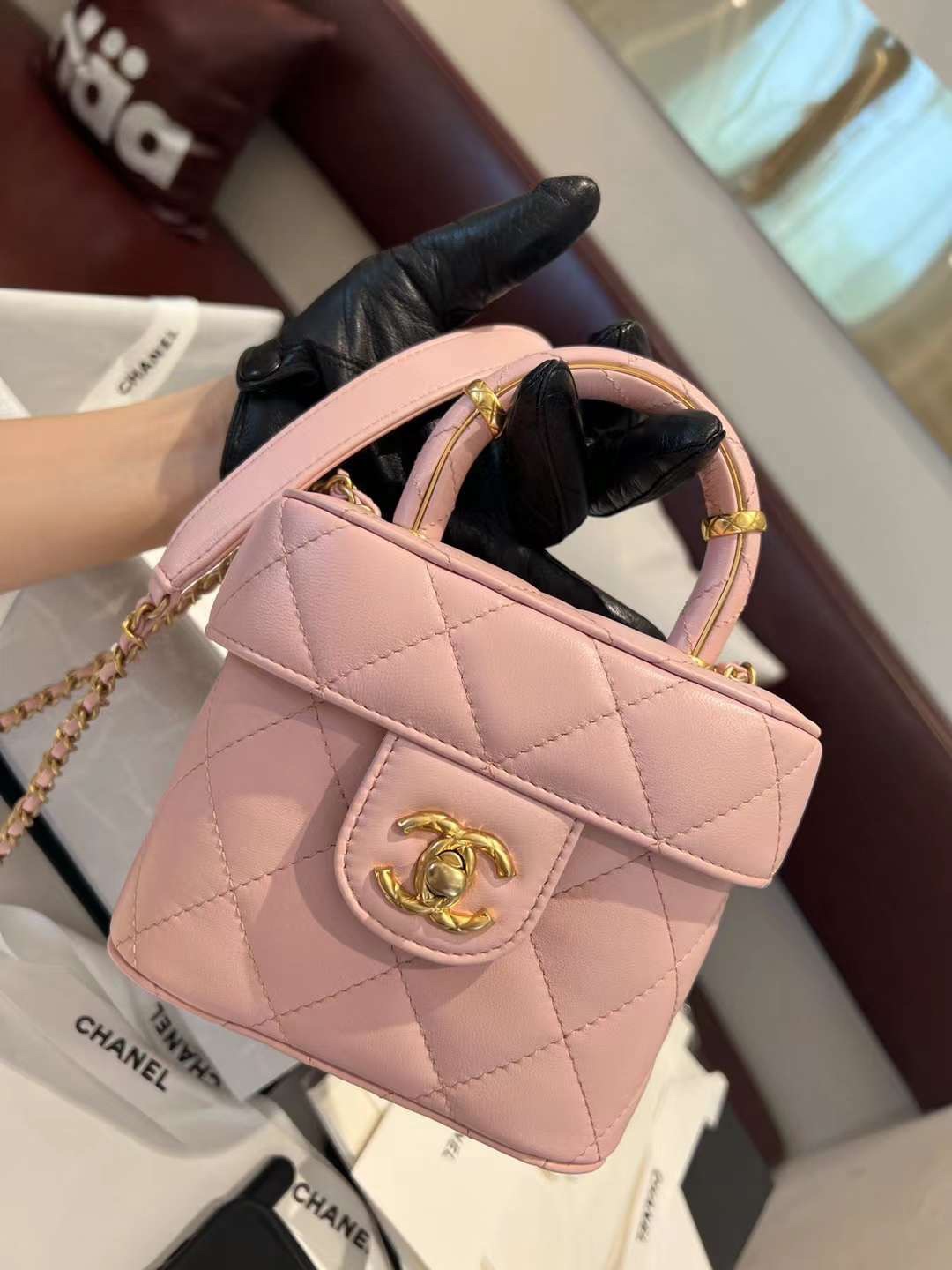 【P2370】Chanel女包货源 香奈儿23年春夏新款手柄口盖包盒子化妆包 粉色