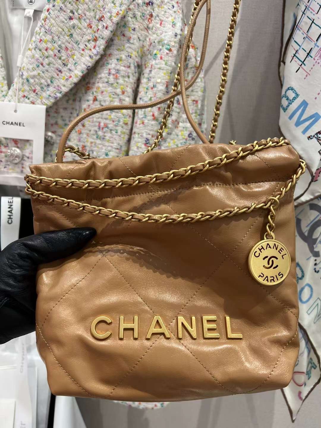 【P1880】香奈儿女包批发 Chanel奶茶色菱格纹羊皮迷你22Bag链条单肩包