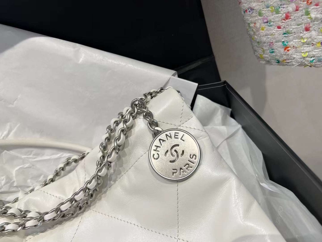 【P1880】香奈儿包包价格 Chanel白色羊皮22Bag迷你款单肩斜挎包 银扣