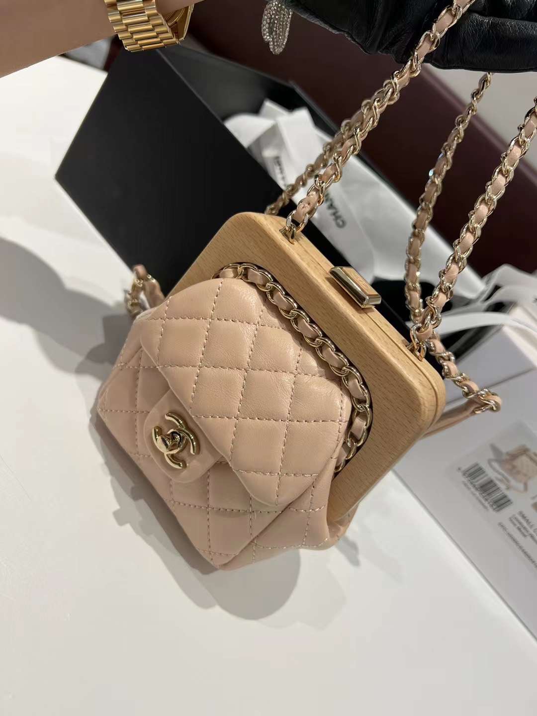 【P2180】Chanel Small Clutch 香奈儿裸色菱格纹羊皮链条木盒夹口包晚宴包