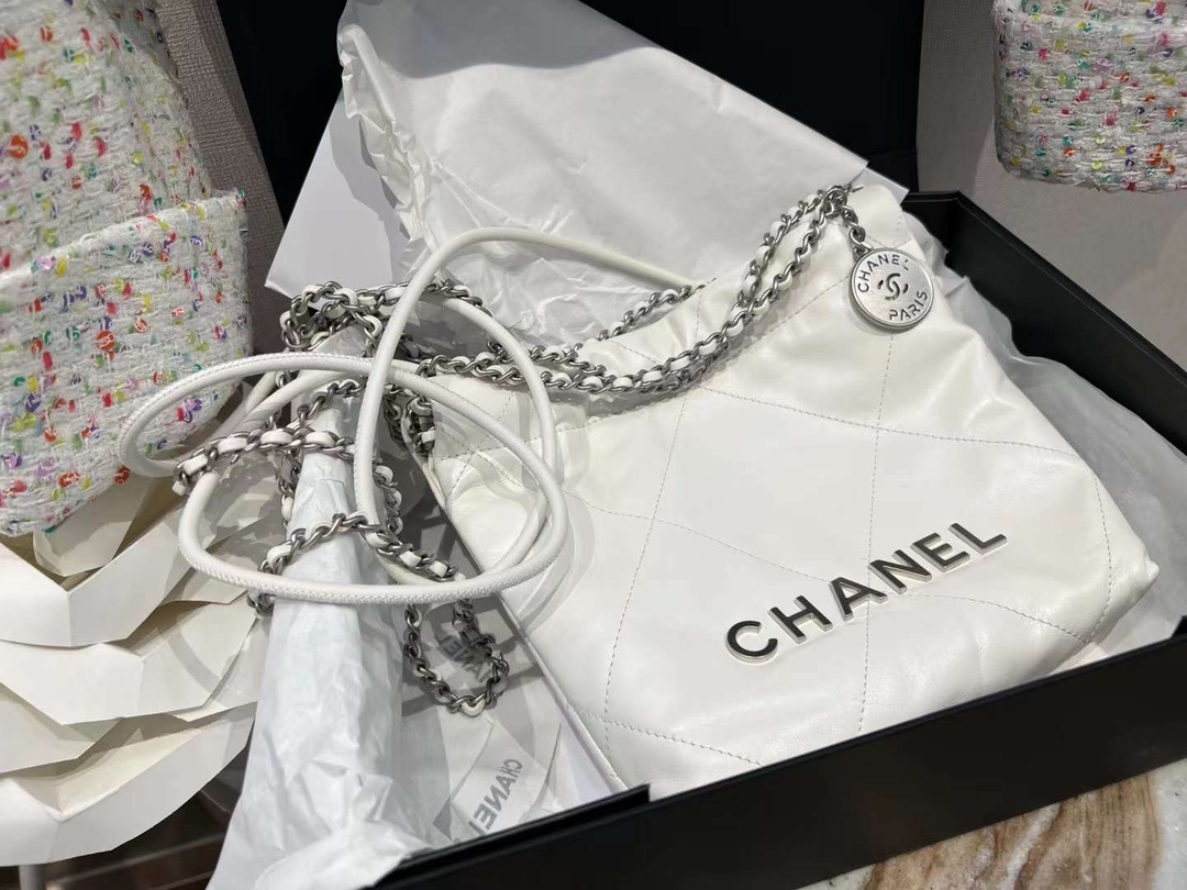 【P1880】香奈儿包包价格 Chanel白色羊皮22Bag迷你款单肩斜挎包 银扣
