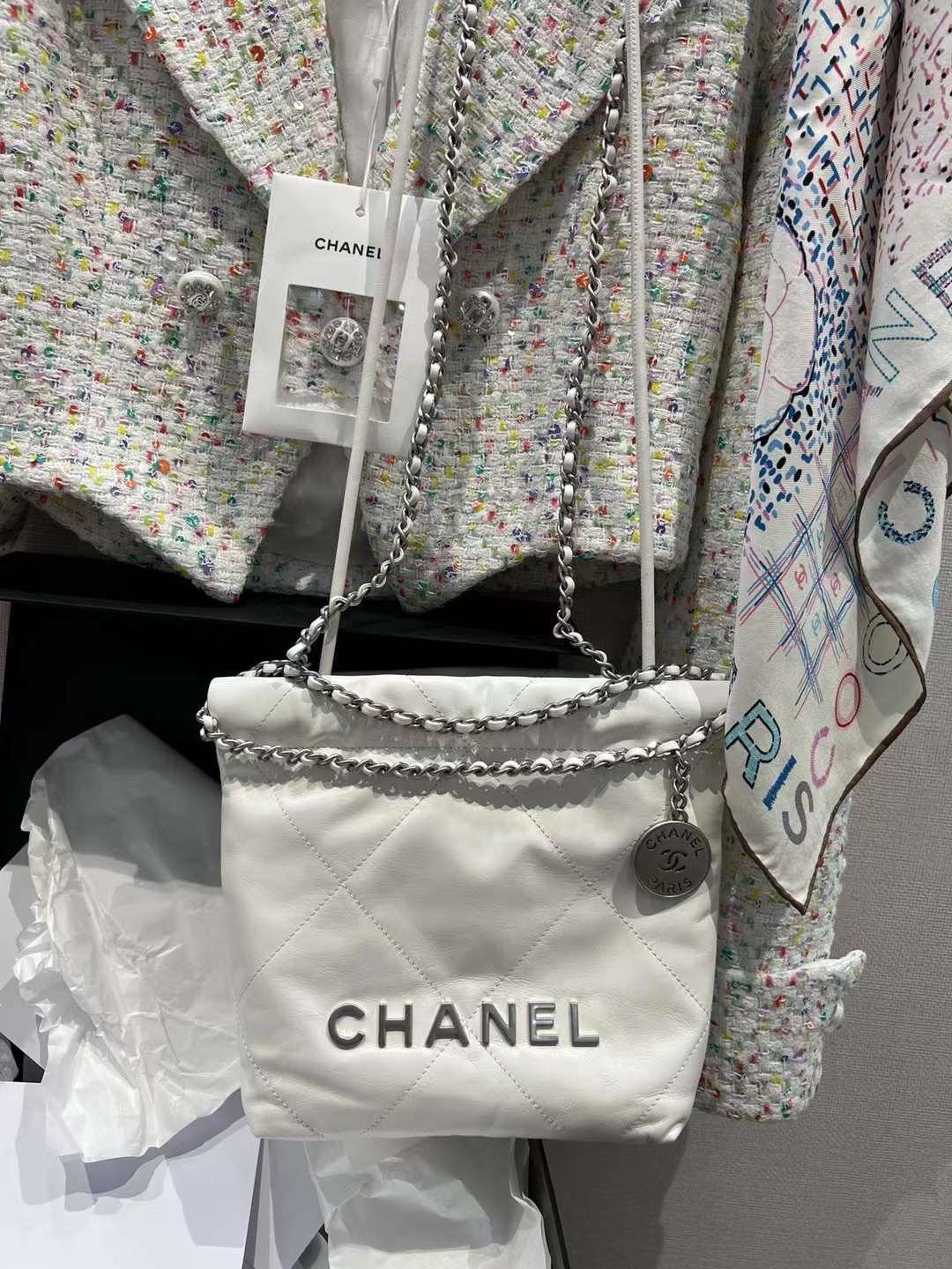 【P1880】香奈儿包包价格 Chanel白色羊皮22Bag迷你款单肩斜挎包 银扣